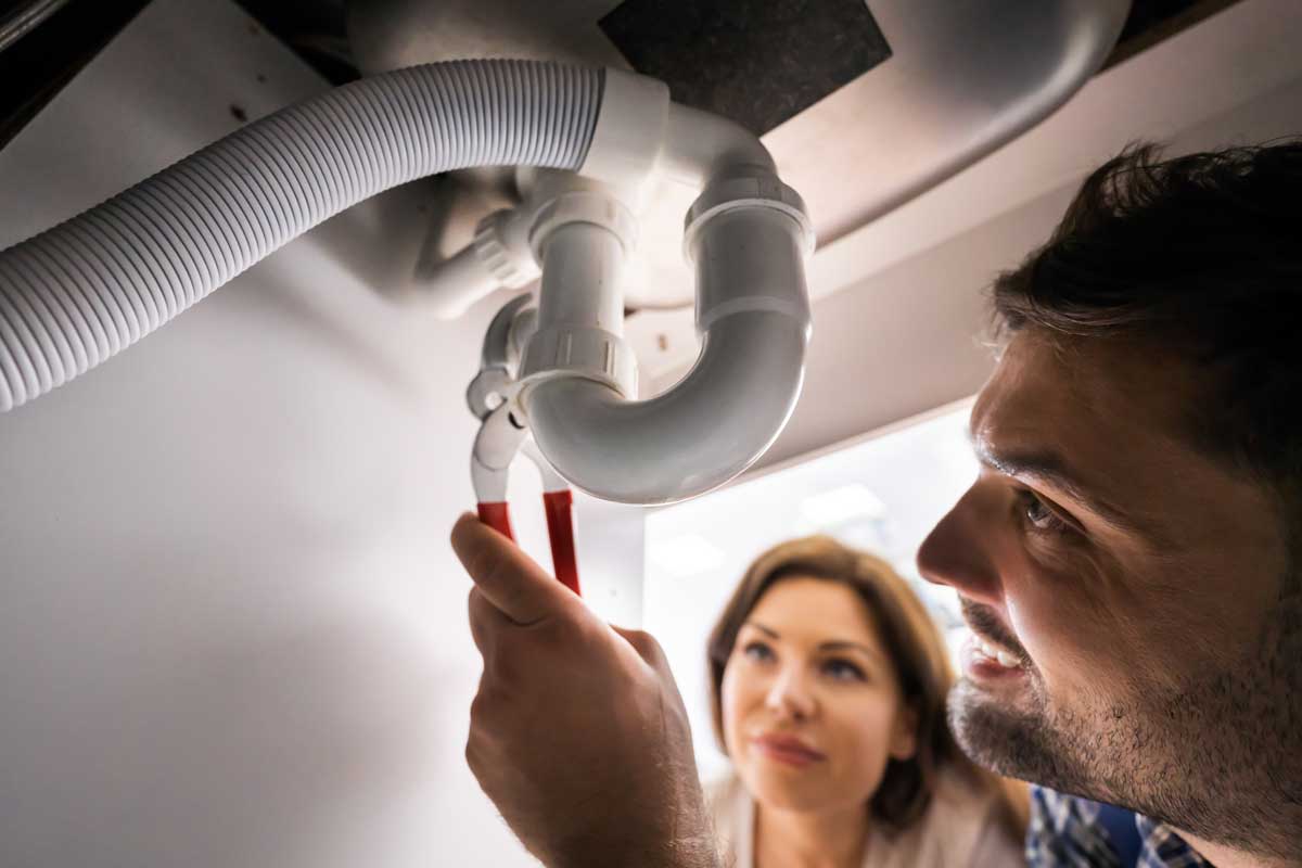 Identifying Plumbing Emergencies: Expert Guide