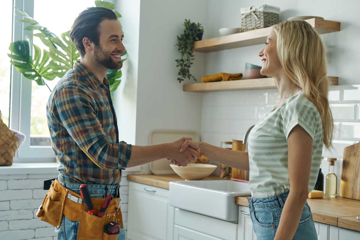 How Much To Tip Plumbers For Their Service?